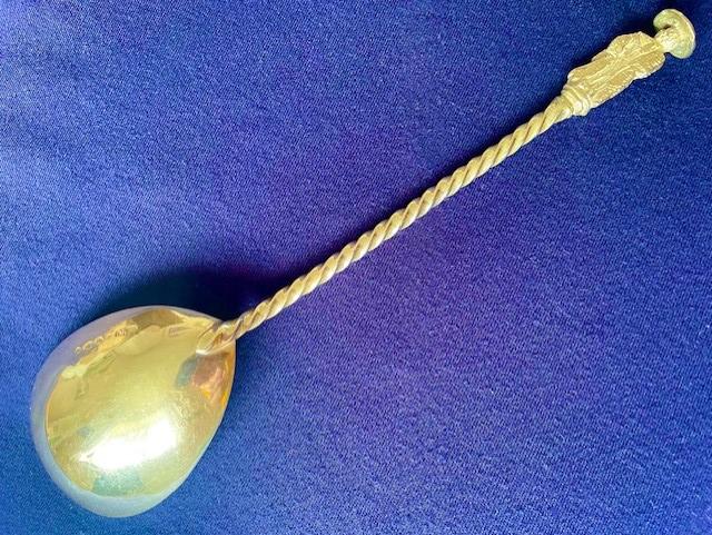 LARGE VICTORIAN ENGLISH STERLING SILVER SEAL END APOSTLE SPOON 1890.