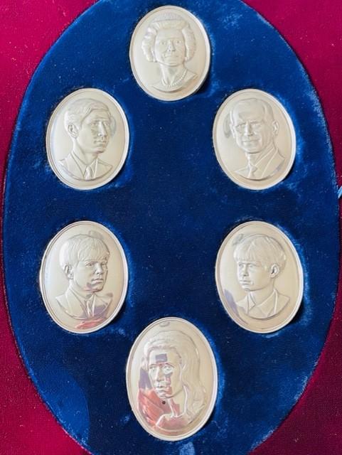 CASED ENGLISH ROYAL FAMILY HALLMARKED STERLING SILVER CAMEO COLLECTION SET BY JOHN PINCHES.