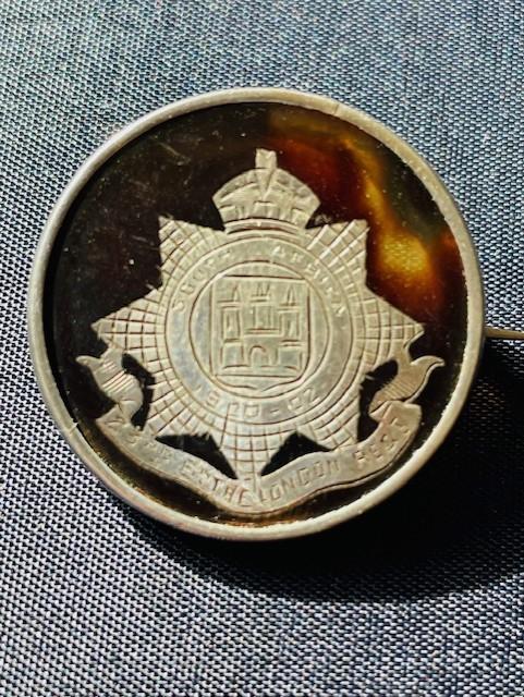 WWI STERLING SILVER/TORTOISE SHELL SWEETHEART BADGE 23rd BATTALION LONDON 1915.