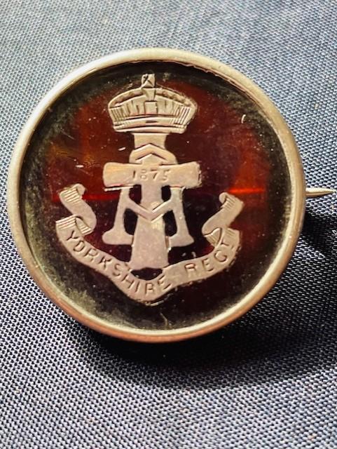WWI STERLING SILVER/TORTOISE SHELL SWEETHEART BADGE YORKSHIRE 1915.
