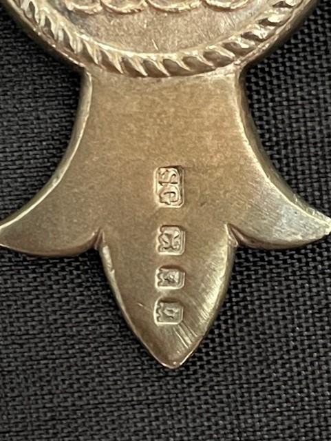 WWI ORIGINAL STERLING SILVER 1916 ISSUED MBE MEDAL AND CASE GARRARD & CO.