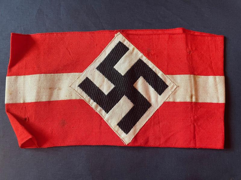 A VERY NICE ORIGINAL WWII GERMAN HITLER YOUTH ARMBAND