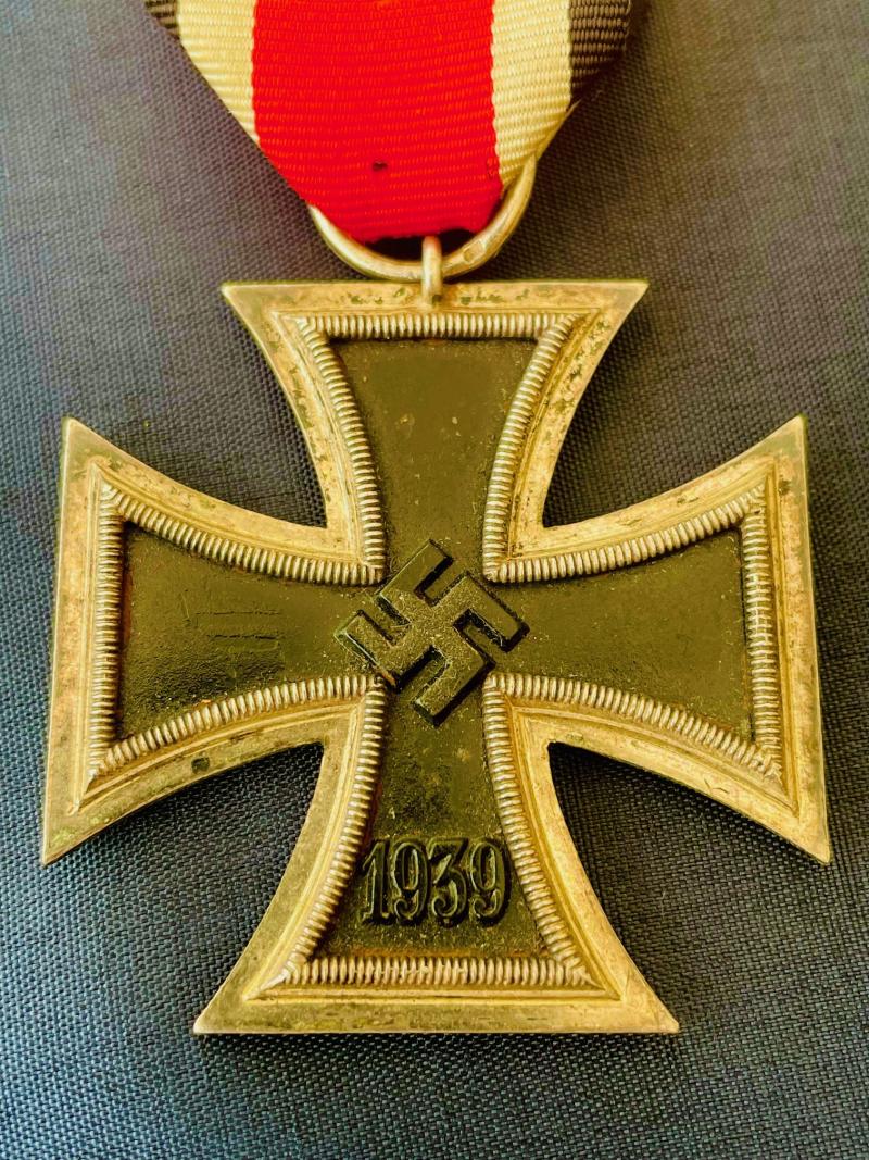 RARE WWII IRON CROSS 2RD CLASS RING STAMPED 4, STEINHAUER & LUCK OF LUDENSCHHELD.