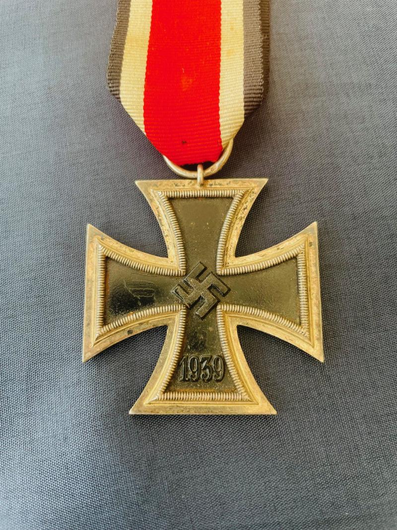 RARE WWII IRON CROSS 2RD CLASS RING STAMPED 4, STEINHAUER & LUCK OF LUDENSCHHELD.
