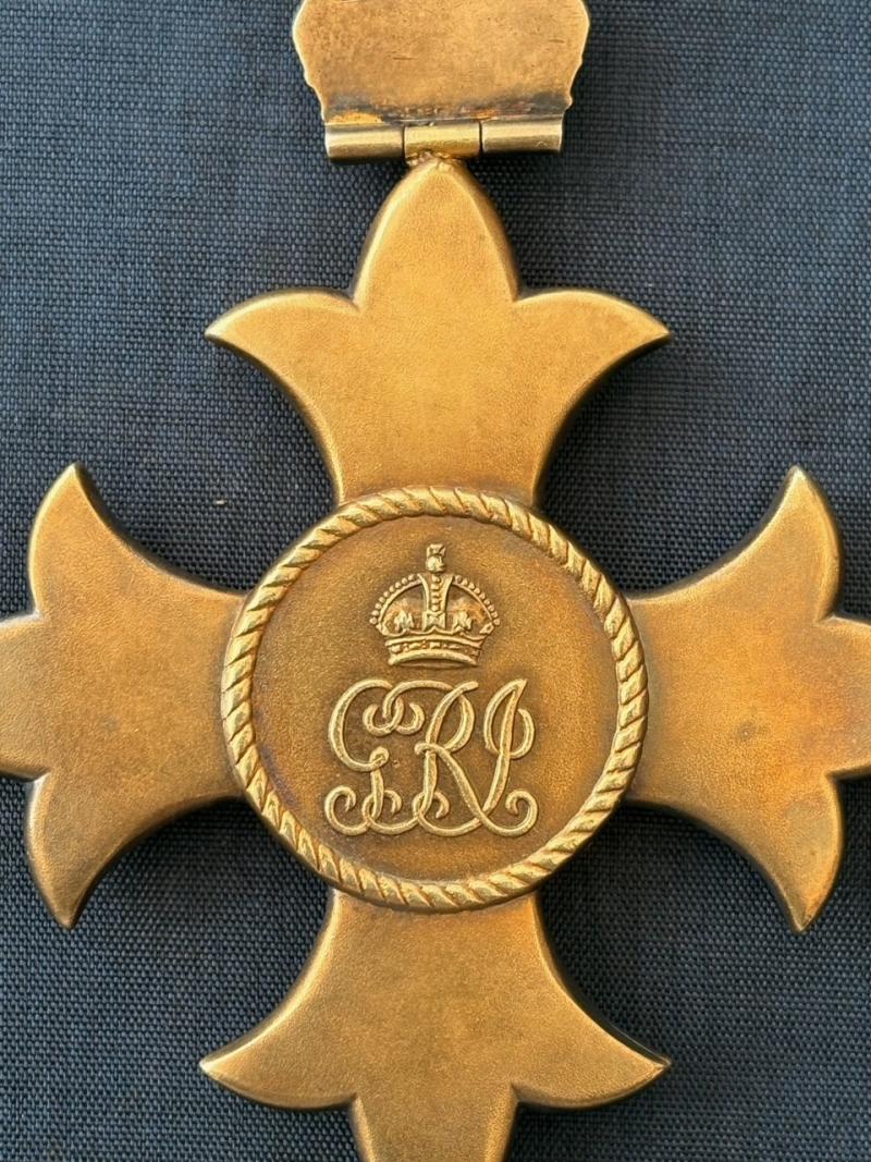 HARD TO FIND WW1 1917 BRITISH CASED 1ST TYPE MILITARY CBE MEDAL. ADDITIONAL PHOTOS
