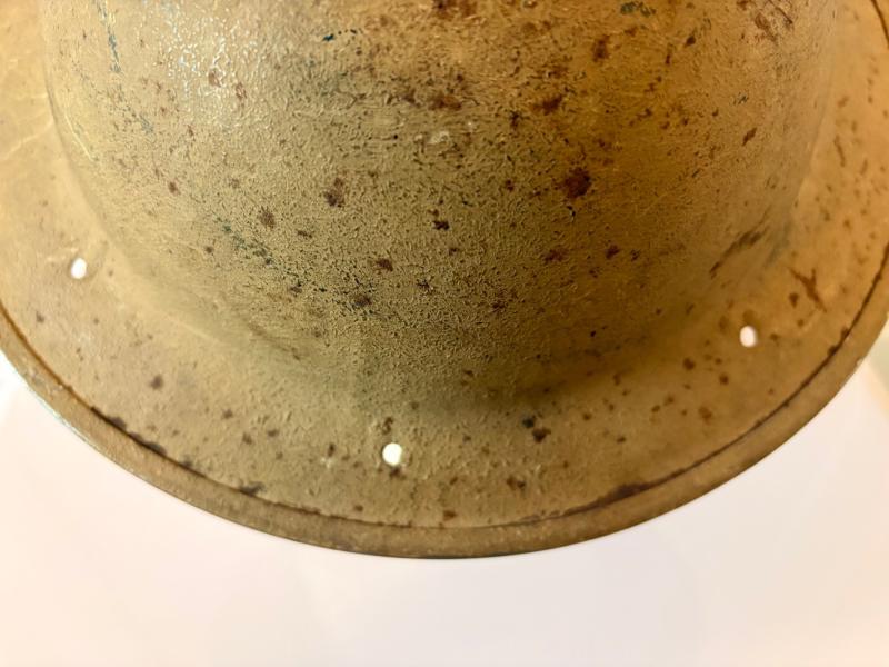 RARE BRITISH WWII DESERT RATS INFANTRY BRODIE HELMET DATED 1940.